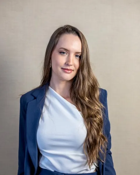 Retrato de Ana Laura Paglioza Piaia